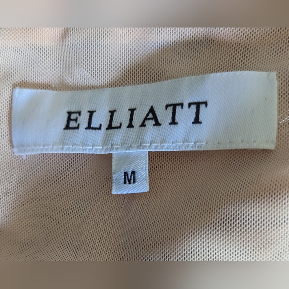 Elliatt Lace Crochet Dress Size M - Picture 3 of 9